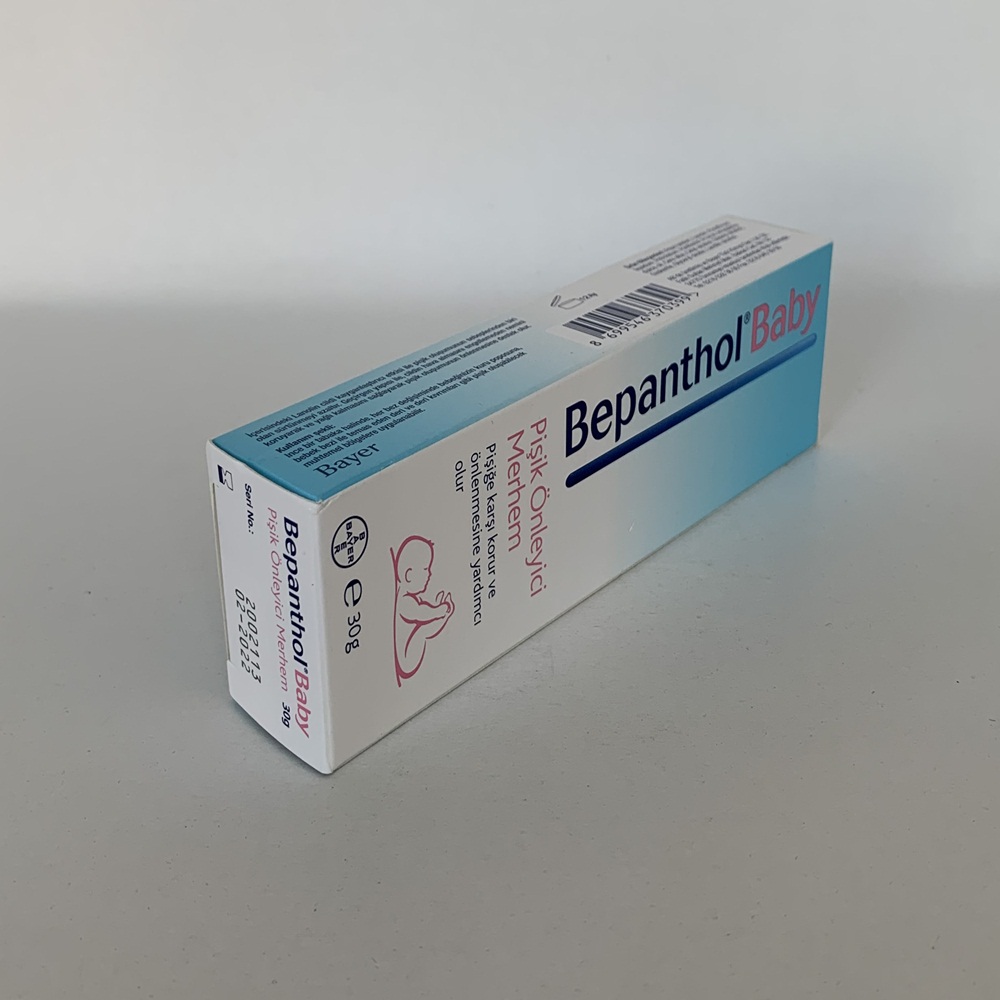 bepanthol-baby-ac-halde-mi-yoksa-tok-halde-mi-kullanilir