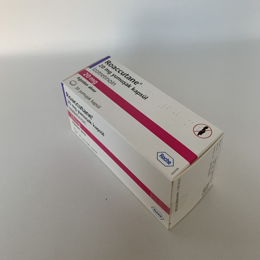 roaccutane-kapsul-ac-halde-mi-yoksa-tok-halde-mi-kullanilir