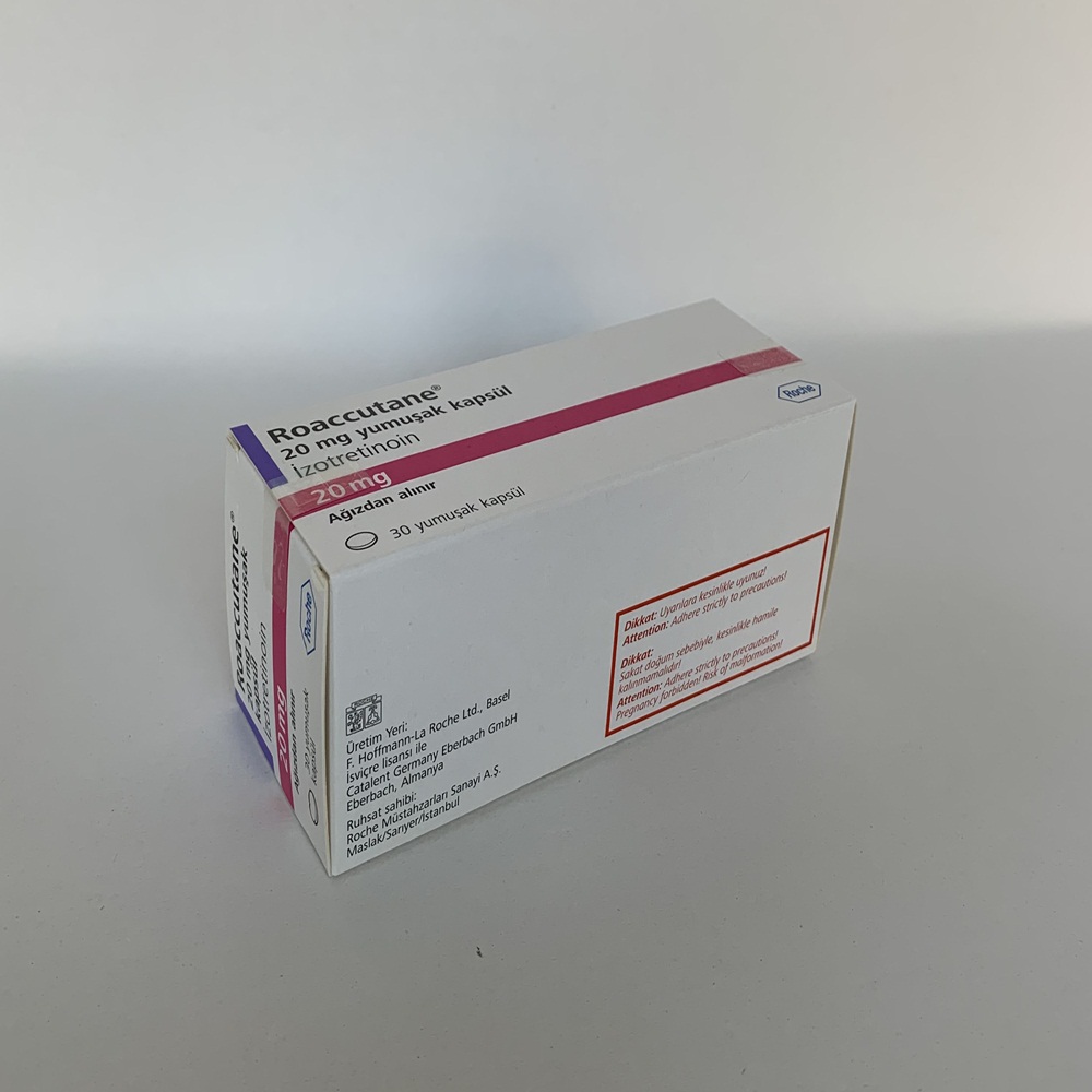 roaccutane-kapsul-adet-geciktirir-mi