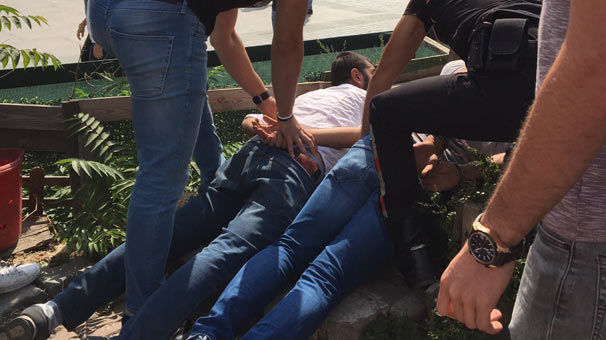 Çağlayan'da Yer Alan İstanbul Adliyesi'nin Tam Önünde Silahlı Bir Çatışma Çıktı