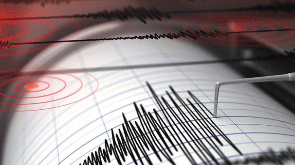 Çanakkale'de 4 şiddetinde deprem