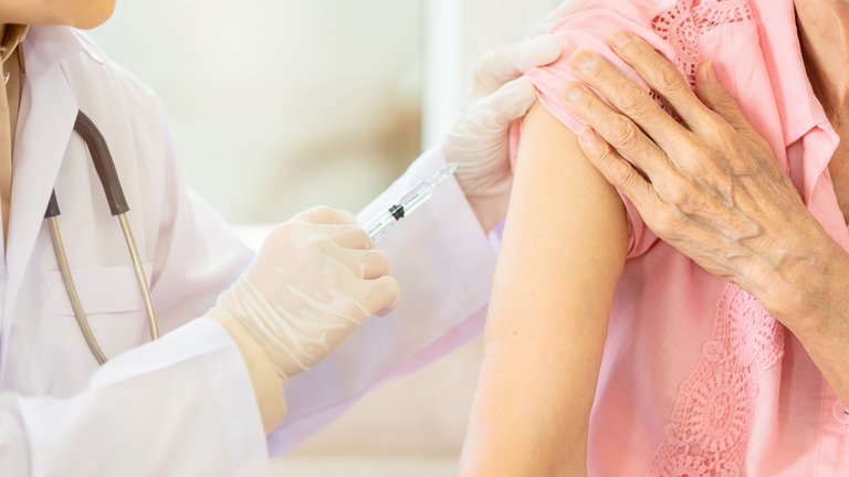 DSÖ’den ikinci hatırlatma doz aşı için tavsiye kararı
