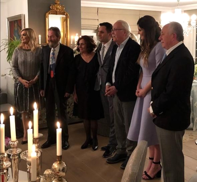 Müjgan Ferhan Şensoy ile Cem Öğet nişanlandı