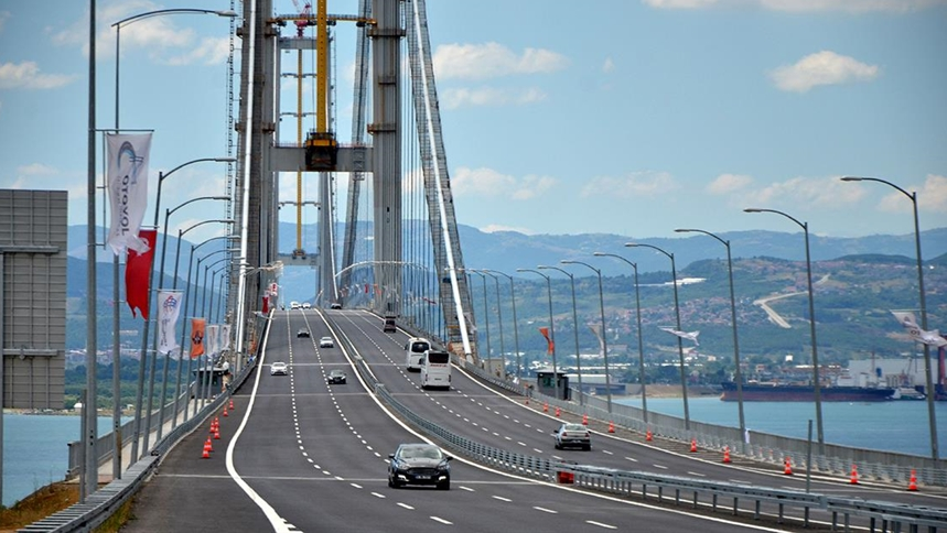 Osmangazi Köprüsünde yol ayrımı: Dev holding hissesini satıyor