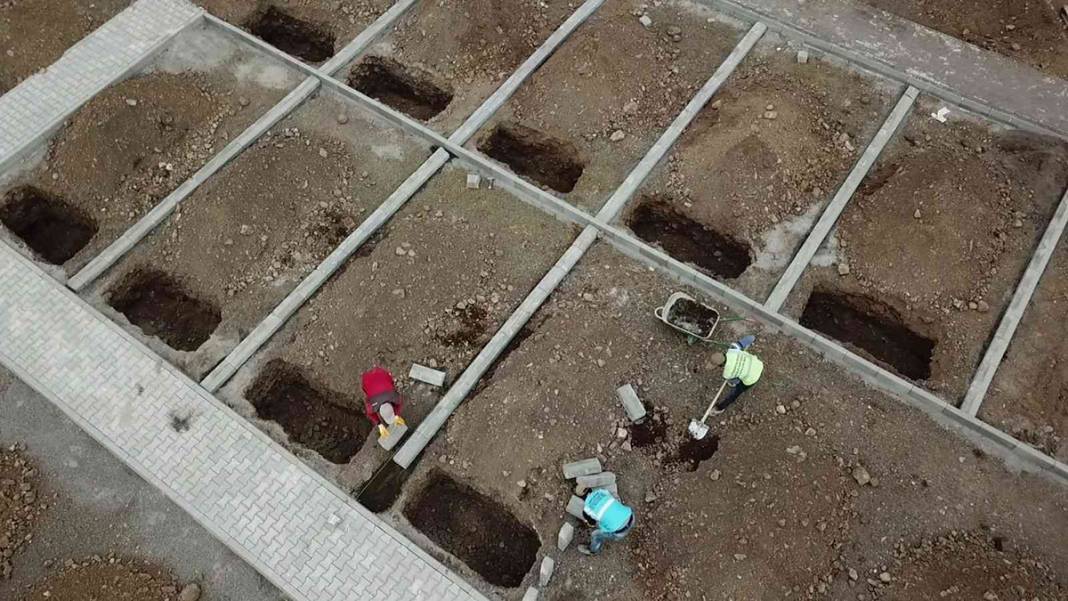 Yüzlerce mezar kazıldı: Şimdiden hazırlık yapıyoruz