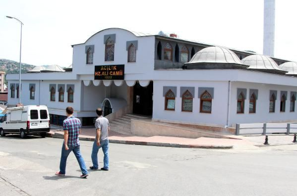 Zonguldak'ta bir kişi Camiyi yakmaya çalıştı!